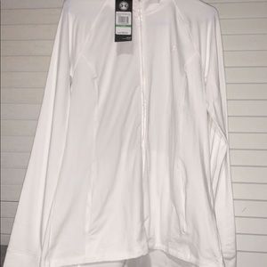 Under armor white jacket with chanced back